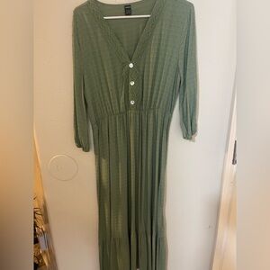 SHEIN Green Long Sleeve with V-Neck and Cuffed Sleeves